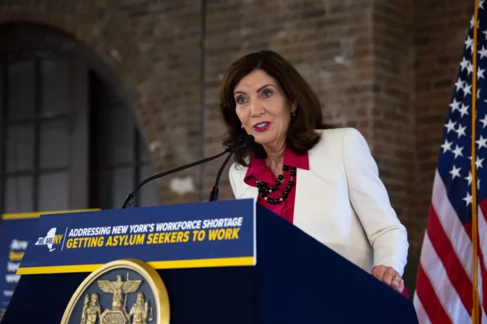 Gov. Hochul Backs Adams’ Call to Suspend ‘Right to Shelter’ During Asylum Crisis